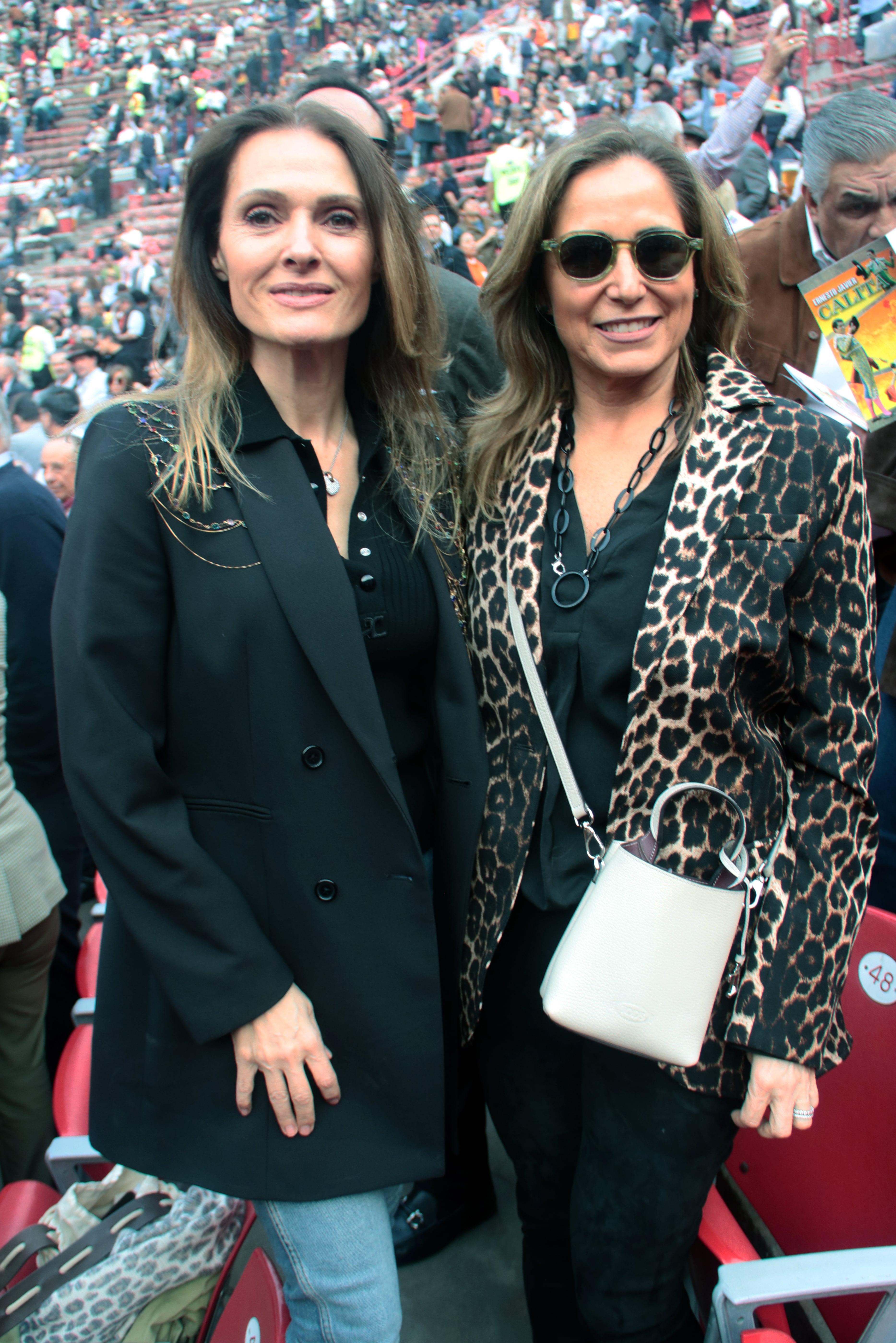 Mariana Cosío y Cristina Canales. (Foto: Ricardo Hernández)