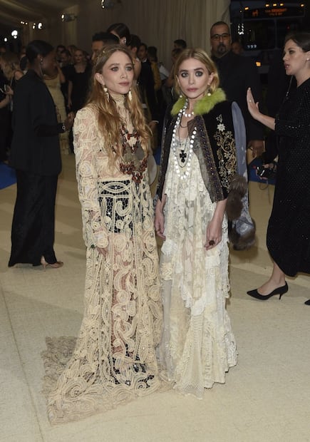Los looks más icónicos de las gemelas Olsen