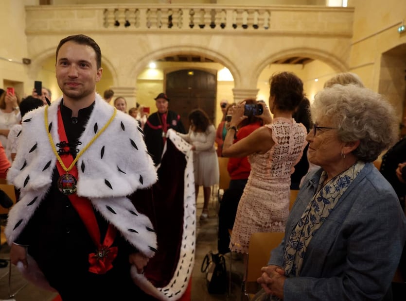 El 'príncipe Vicente I' es coronado en el "principado de Helianthis", un reino imaginario / AFP