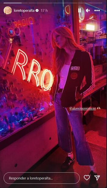La chaqueta personalizada de Loreto Peralta que incluye un mensaje positivo