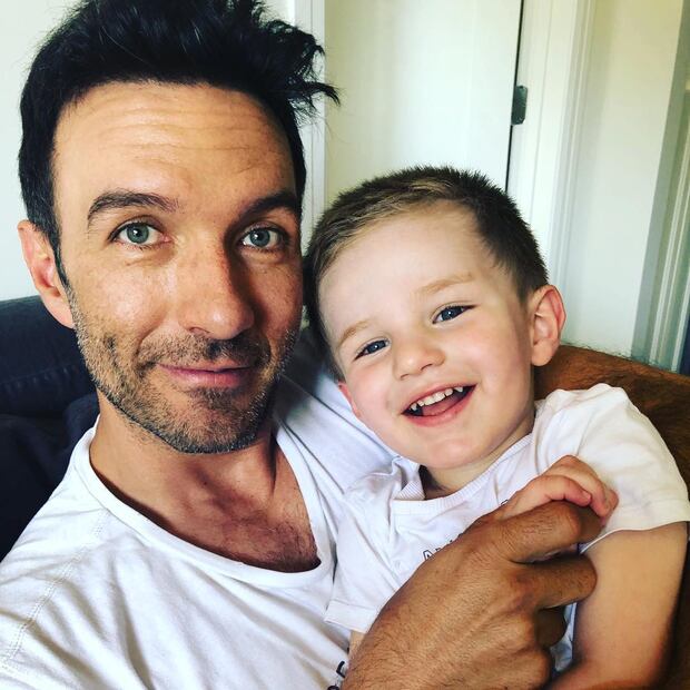 Así de grande está el hijo de Sandra Echeverría y Leo de Lozanne