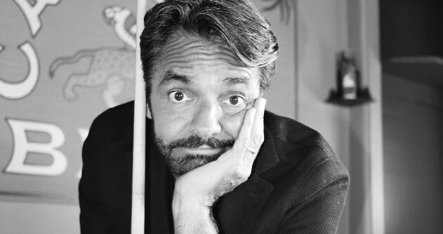 Eugenio Derbez hizo esta desesperada petición tras fracturarse el hombro