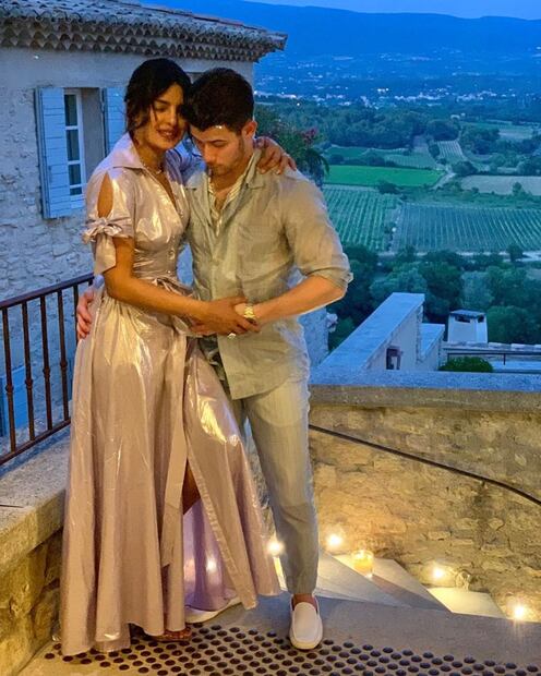 Sophie Turner y Joe Jonas organizan fiesta preboda en castillo francés 