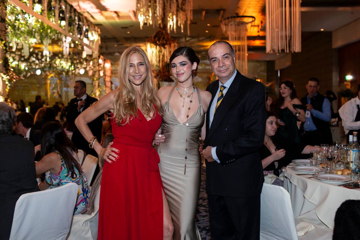 Alina Oramas, Camila y José Ignacio Marrón. (Foto: Esteban Torreblanca)