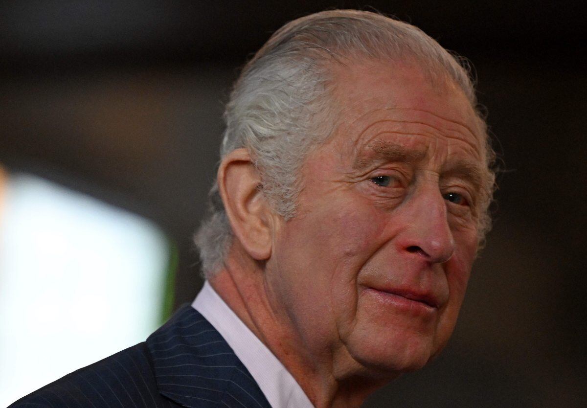 Carlos III ¿aguantando a que pase la tormenta con Harry y Meghan Markle?