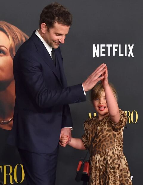 Bradley Cooper y su hija Lea, fruto de su relación con Irina Shayk / AP