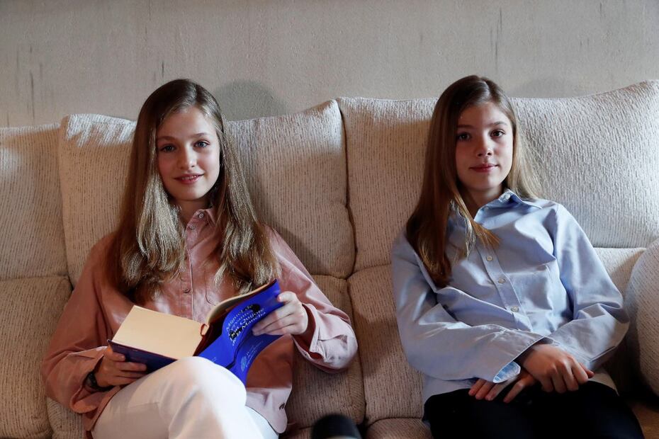 Sofía y Leonor de Borbón reaparecen en el palacio de la Zarzuela