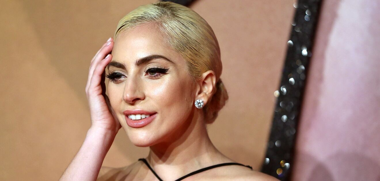 <p>De nueva cuenta Lady Gaga desató polémica, esta vez por una fotografía en bikini. <strong>(Fotos: Instagram, Archivo El Universal)</strong></p>
