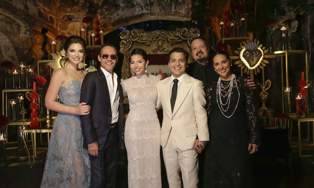 Christian Nodal y Ángela Aguilar en su boda / Foto: Instagram