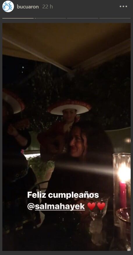 Valentina Pinault, Alfonso Cuarón y Bu Cuarón sorprenden a Salma Hayek con una fiesta de cumpleaños 