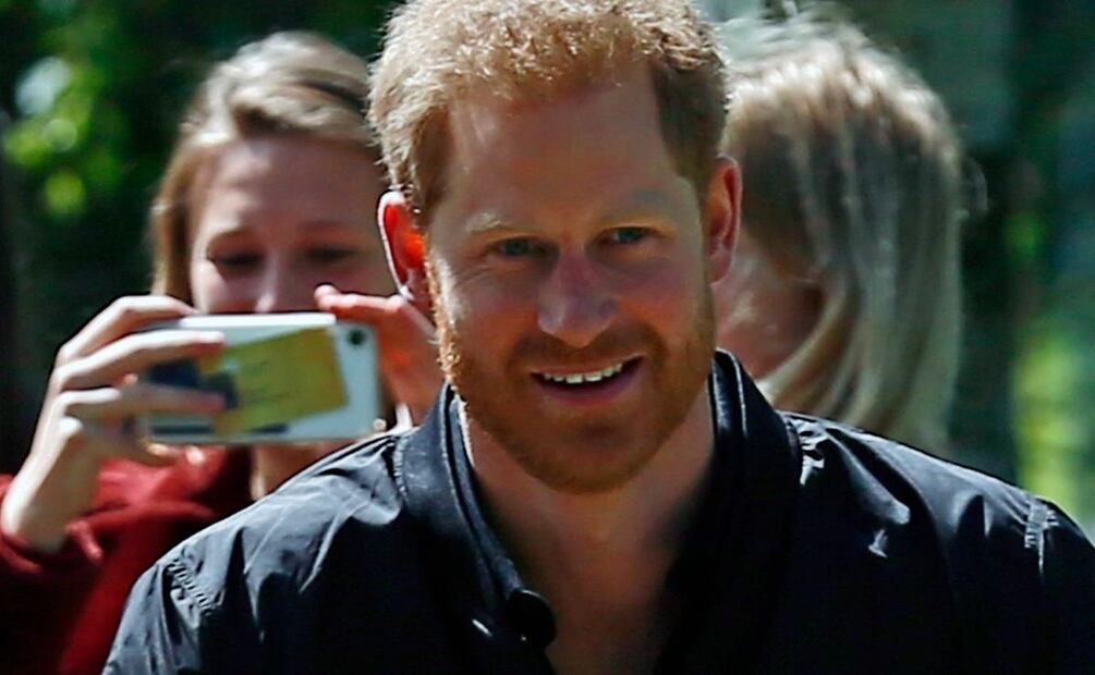 Revelan que el príncipe Harry tomó un vuelo de regreso a Reino Unido