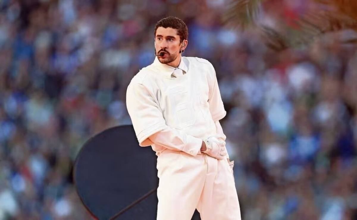 Bad Bunny en el show de medio tiempo del Super Bowl LX / Foto: AFP