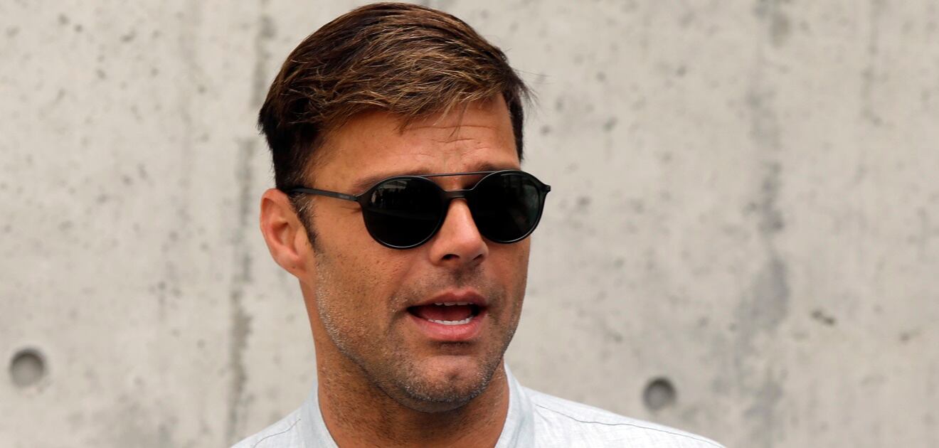 El psicólogo Enrique Martin Negroni, papá de Ricky Martin, sigue hospitalizado por un derrame cerebral. (Fotos: Archivo El Universal e Instagram)