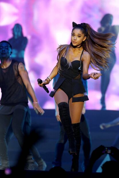 Ariana Grande muestra por primera vez su pelo al natural 