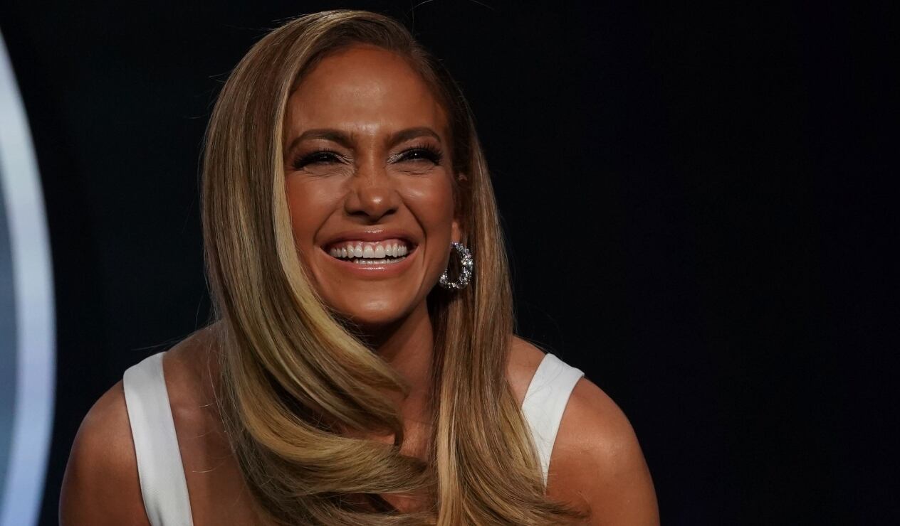Jennifer Lopez responde a fan que aseguró que la cantante usa botox en la cara