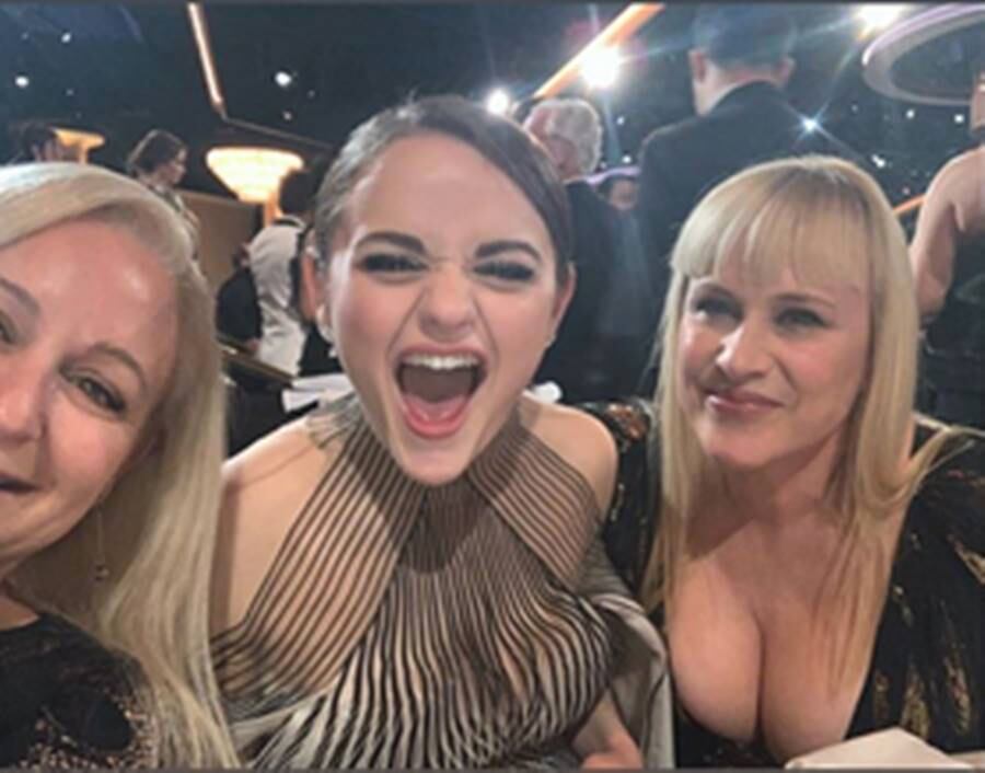 Duelo de escotes: Salma Hayek y Patricia Arquette juntas en el after party de los Golden Globes