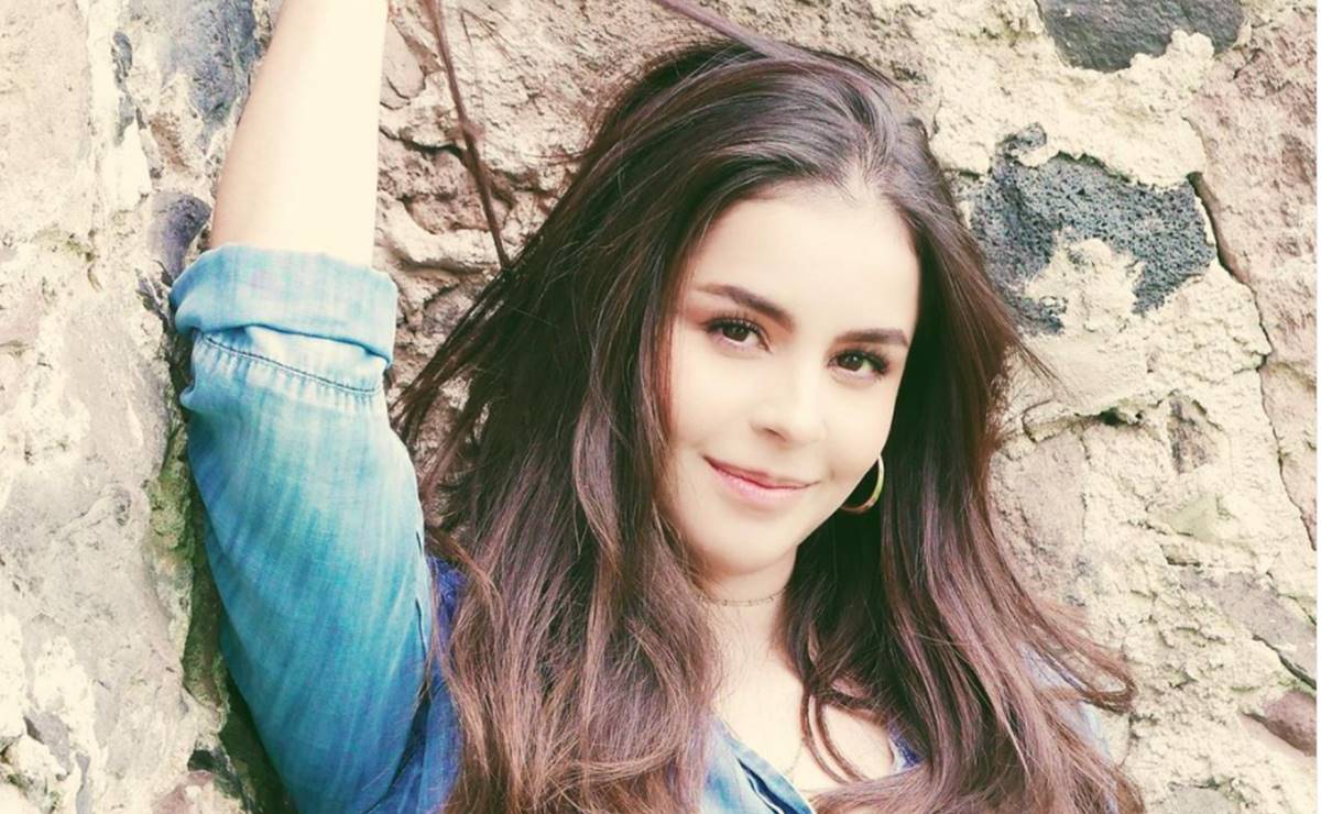Ana Paula Capetillo roba suspiros y luce su impactante figura en bikini 