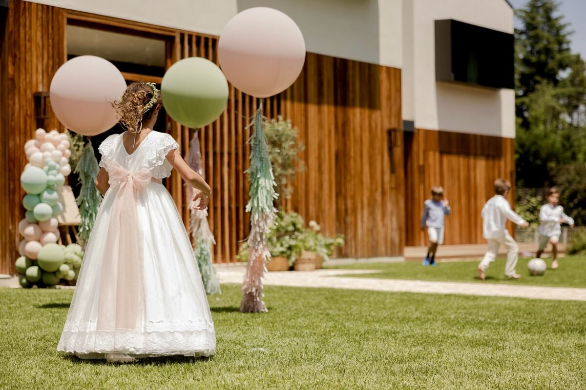 Amaïa, hija de Bárbara Coppel y Alejandro Hank, celebró su primera comunión / Foto: Instagram