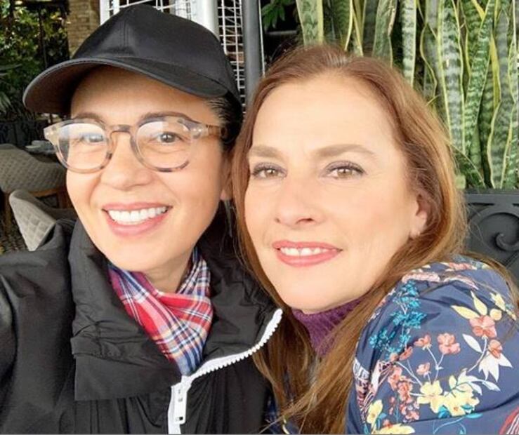 Beatriz Gutiérrez Müller comparte foto con Yolanda Andrade 