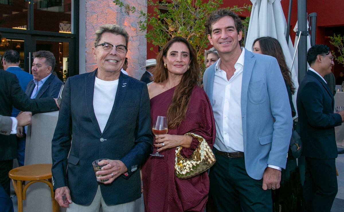 Ernesto Coppel, Mónica Ladrón de Guevara y Juan Carlos Gómez. (Foto: Arturo Quintero)