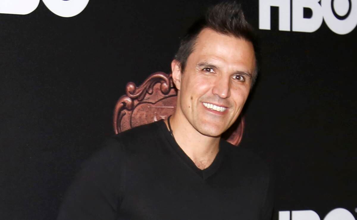 Billy Rovzar: "Me tocó convertirme en el papá cuidador y estar en casa"