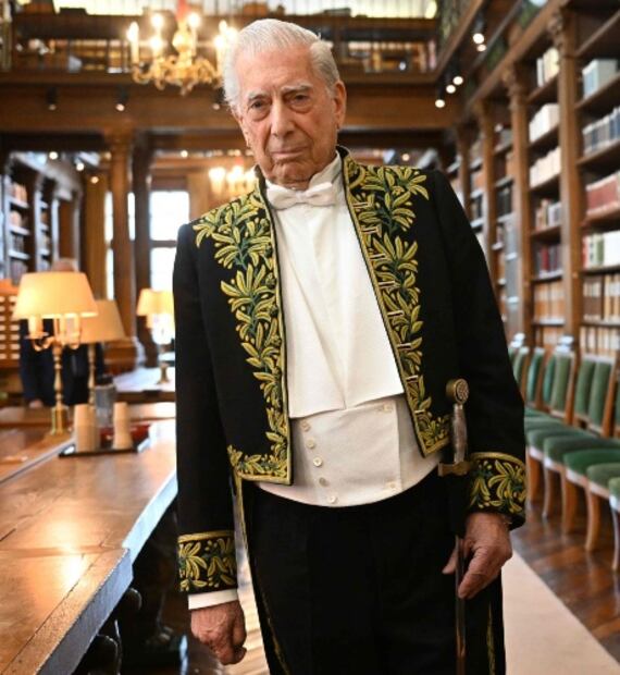 Mario Vargas Llosa celebra junto a Patricia Llosa tras reclamos de Isabel Preysler