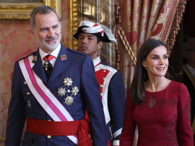 El rey Felipe VI y Letizia de España realizan viaje por inesperada y millonaria herencia