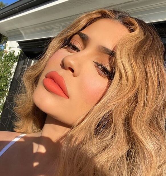 Kylie Jenner anuncia que hará desinfectante para manos