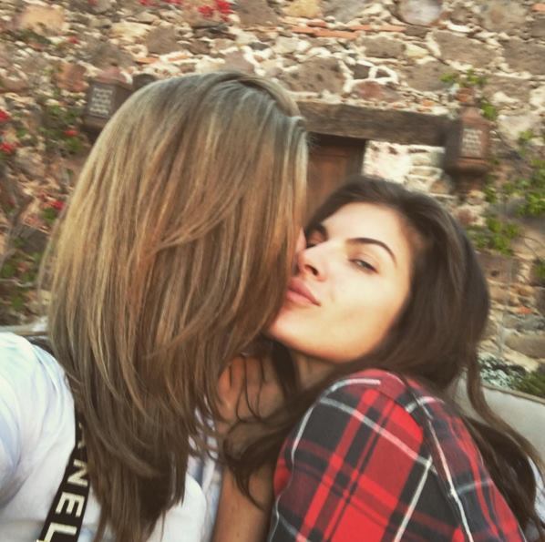 Las vacaciones llenas de amor de Montserrat Oliver y Yaya Kosikova