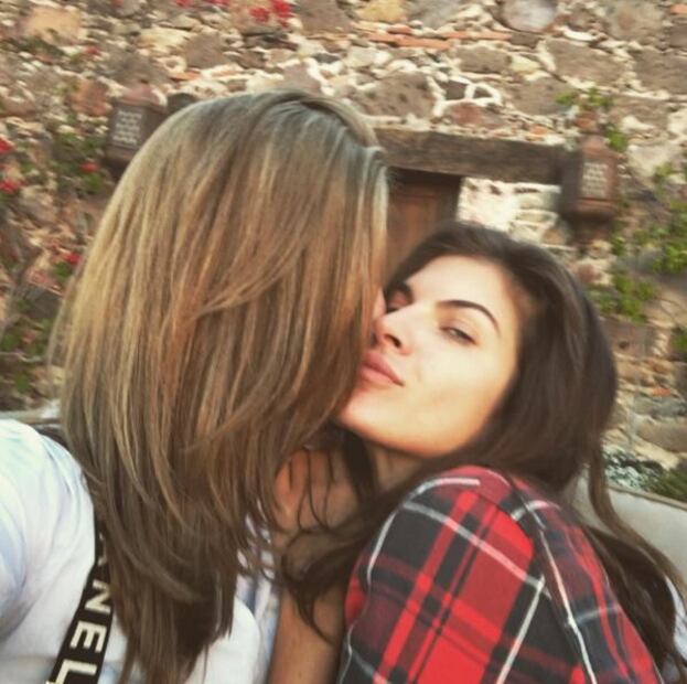 Las vacaciones llenas de amor de Montserrat Oliver y Yaya Kosikova