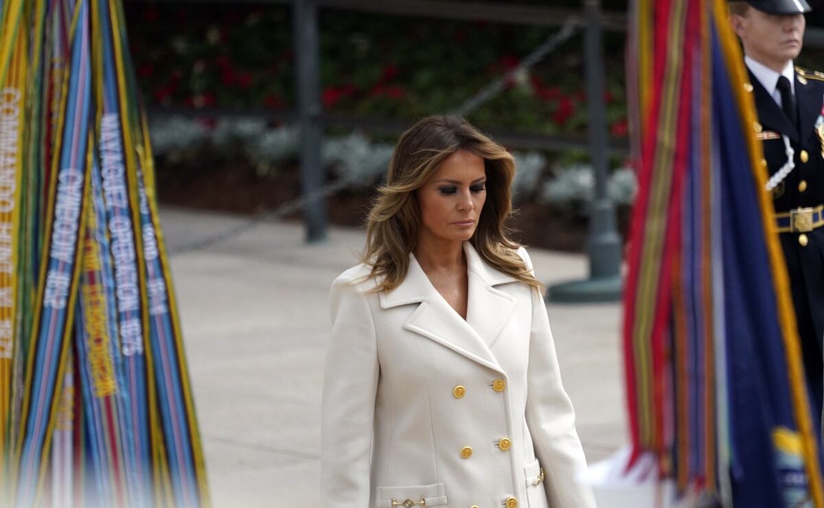 La sonrisa forzada de Melania Trump en plena crisis por las protestas en EE.UU