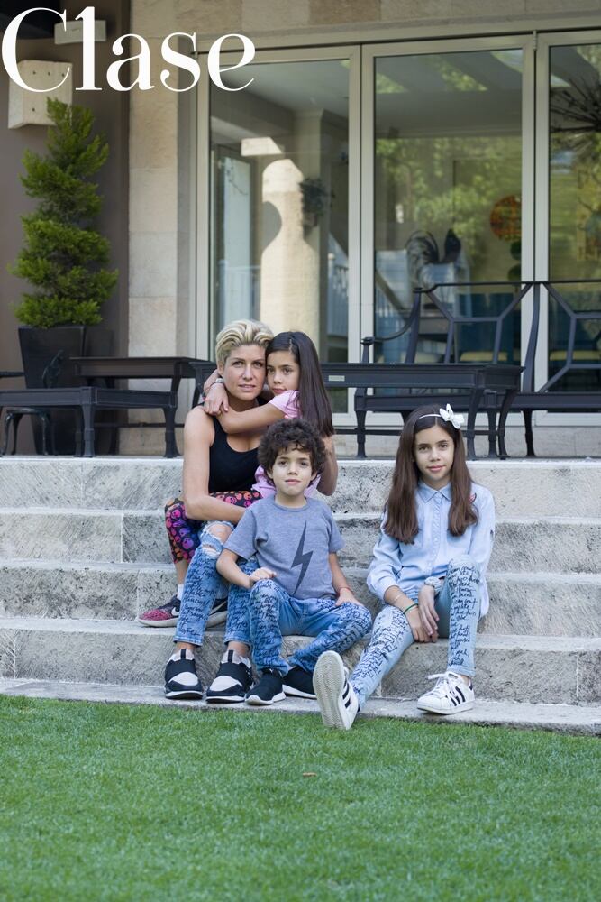 Paulina Díaz Ordaz y sus tres pequeños bloggers