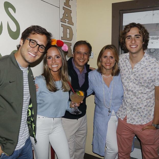 ¿Quién es la familia de Diego Boneta?