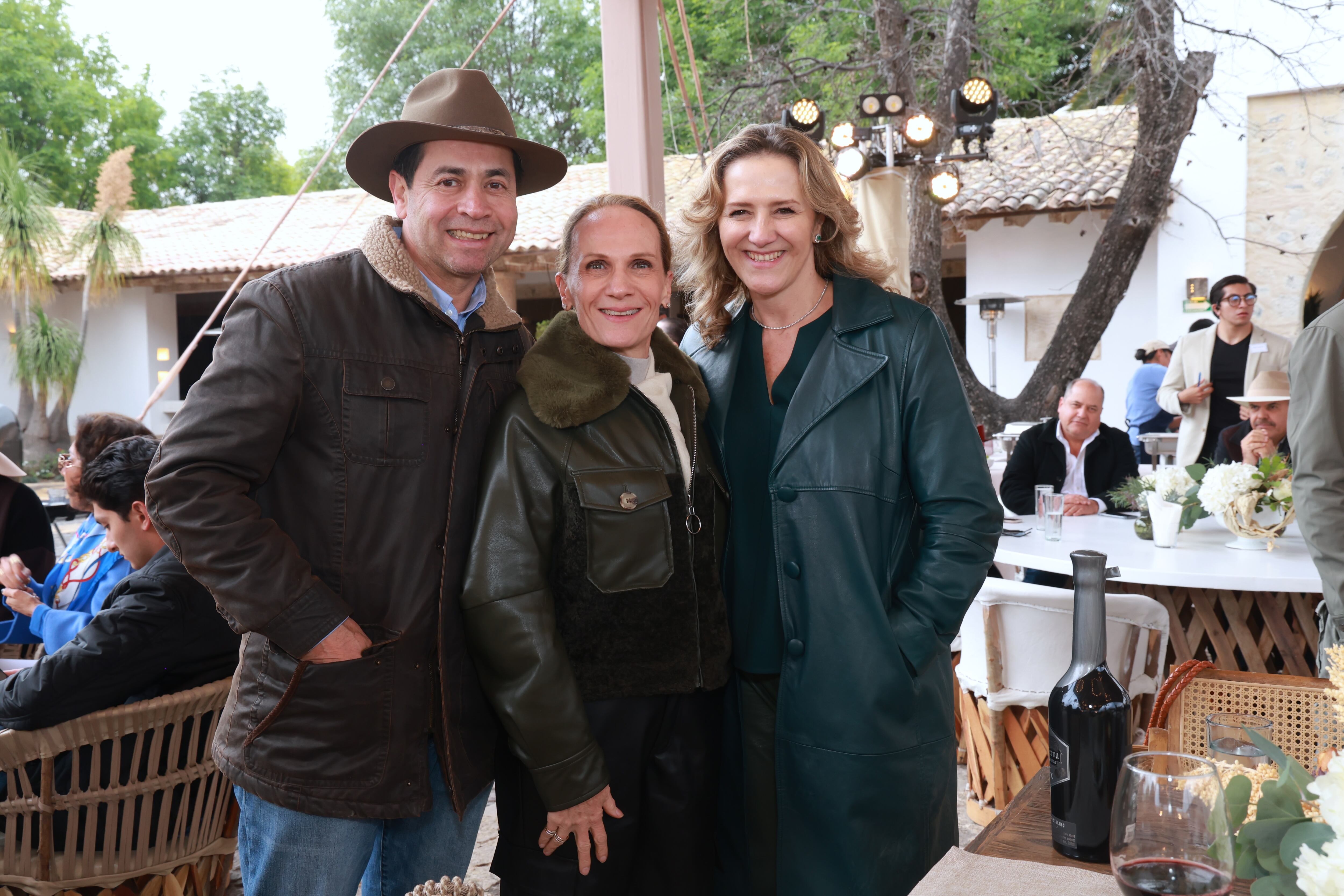 Sergio Hernández, Ramona Cosío y Nieves Guerra. (Foto: Héptor Arjona)