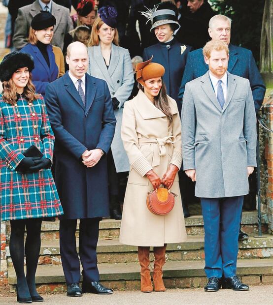 Róbale el look a Meghan Markle para tu cena de Navidad 
