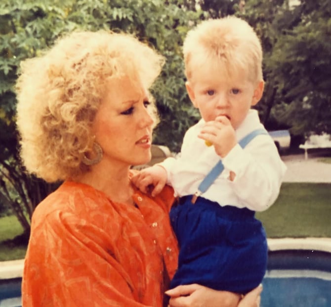 Mercedes Alemán y su hijo Alexander / Foto: Instagram @alexanderacha