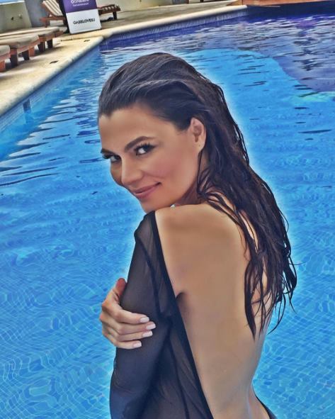 La ex de Sergio Mayer Mori comparte su sesión de FOTOS para Playboy