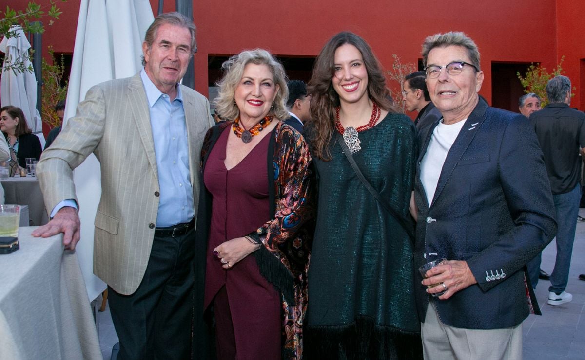 Juan Carlos y María José Gómez, Isabel Morales y Ernesto Coppel. (Foto: Arturo Quintero)