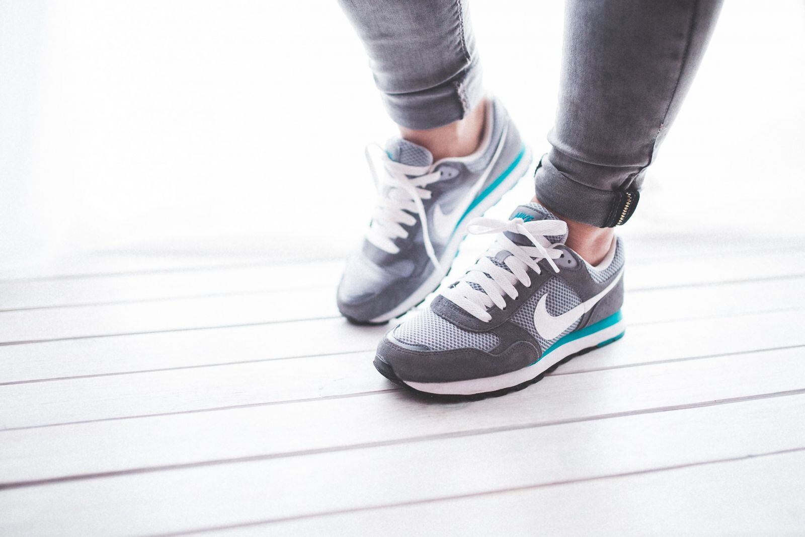 Los mejores 5 ejercicios para tonificarte sin ir al gym