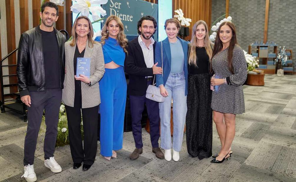 Oso Trava, Maura Gómez,  Paola Albarrán,  Bernardo Noval, Fernanda Maccise, Andrea Molina y Danielle Iturbide / Foto: Leonardo Gómez