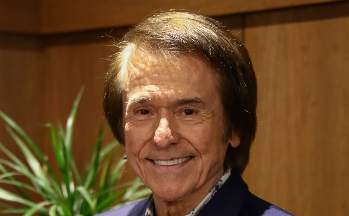 Raphael sale del hospital tras ser diagnosticado con linfoma cerebral primario