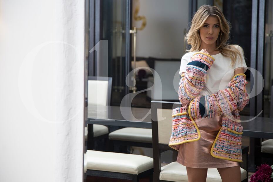 Michelle Salas, la fashion icon se une al movimiento #tiedtogether