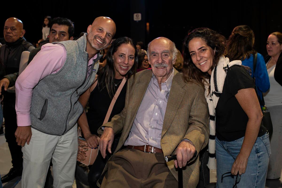 Juan Diez, Sylvia Rivera, Reynaldo Jáuregui y Adriana Rivera. (FOTO: Héctor Arjona)