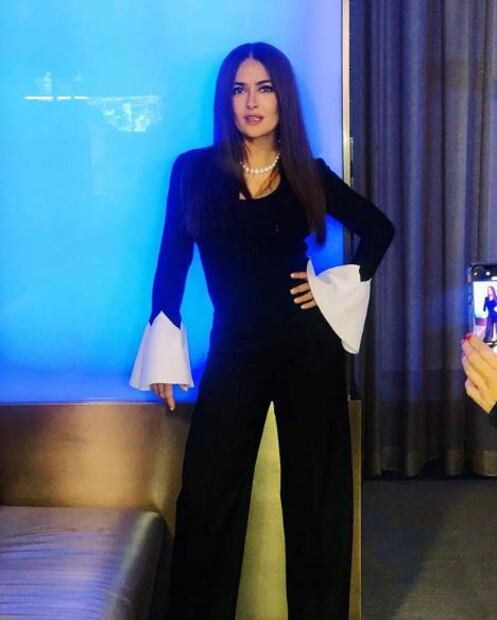 El elegante estilo de Salma Hayek en las calles de Londres