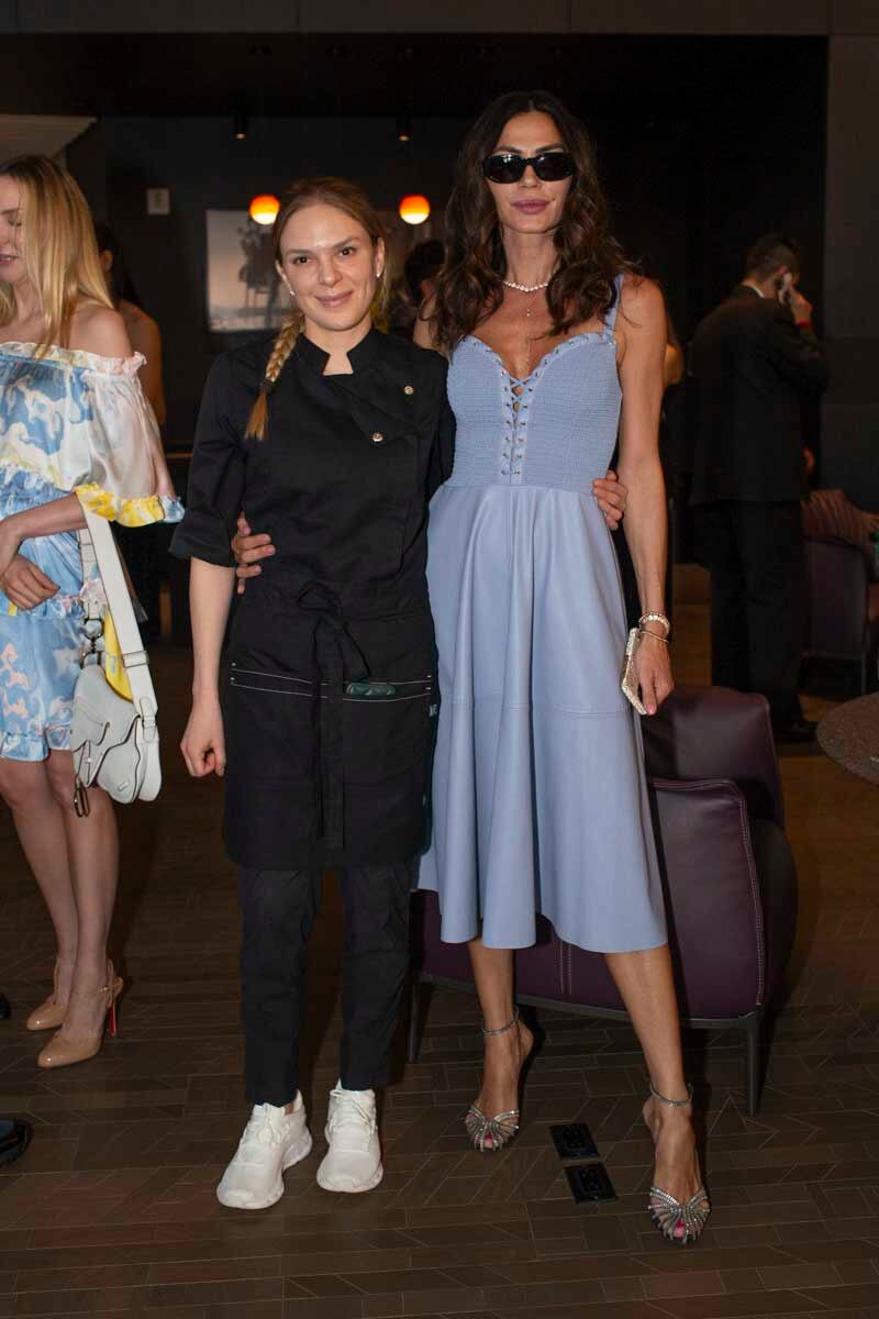 Chef Ana Sophía Serrano y Nena Ristich. (Foto: Esteban Torreblanca)