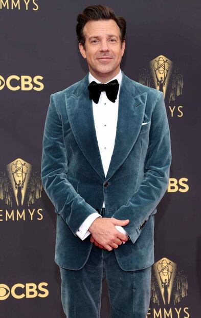 La moda y el glamour en la alfombra roja de los Emmy 2021