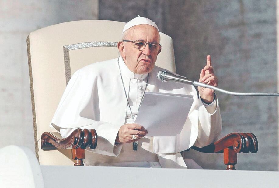 El papa Francisco "está en buen estado" tras operación de colon