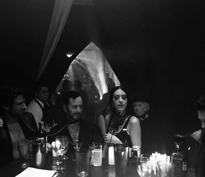 Oscar Madrazo festejó su cumpleaños con una fiesta ¡sadomasoquista!
