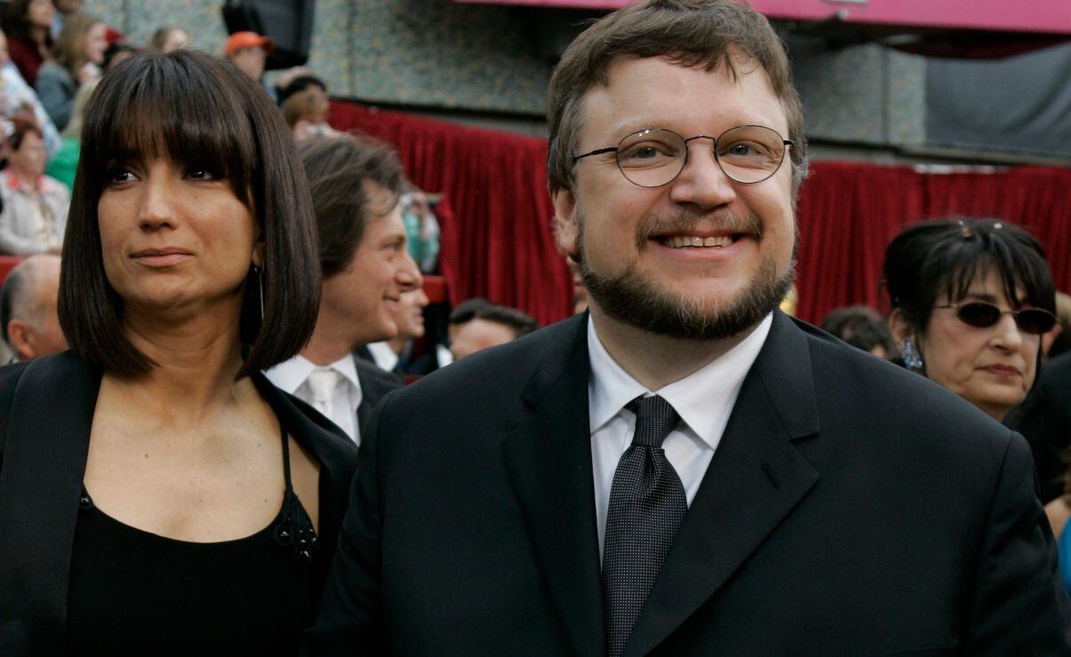 Así fue la historia de amor de más de 30 años de Del Toro y Lorenza Newton