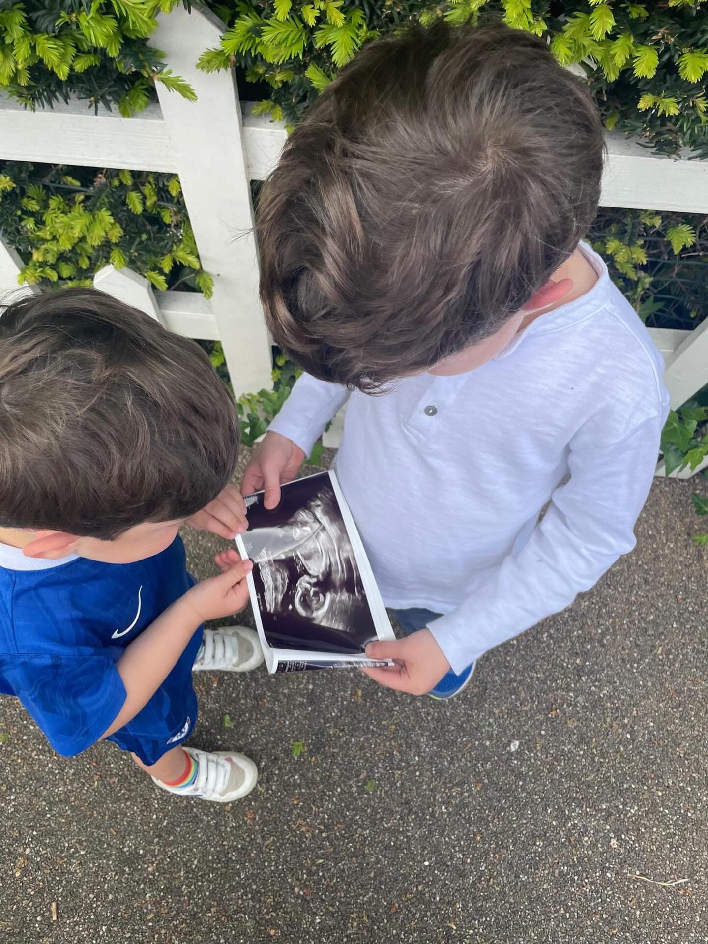 August y Ernest, hijos de la princesa Eugenia. (Foto: Instagram)